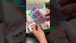 unboxing the most beautiful press on nails😍💅 #ugc #ugcjourney #ugccreator #pressonnails