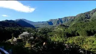 pemandangan guci