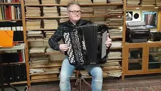O Holy night performed by Håkan Widar, accordionist, Sweden