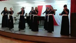 Прекрасные скрипачки!