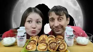 МУКБАНГ СЫРНИКИ СО СМЕТАНОЙ | MUKBANG CHEESECAKES WITH SOUR CREAM | 