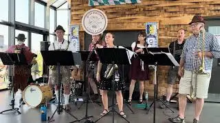 Grüvmeiners // Take Me Out to the Ball Game (traditional)