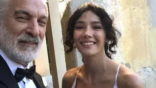 Özge gürel ve Serkan çayoğlu düğününden  babası ve Aybüke pusatdan muhteşem bir kare.