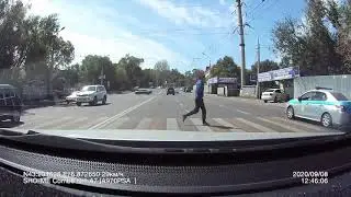 нарушитель