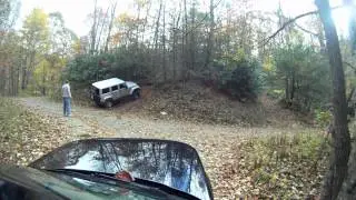 Hurricane Creek - LR4 and Jeep Wrangler Unlimited Rubicon AEV