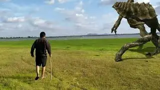 Video lucu bikin ngakak siluman tongkat buaya vs monster danau