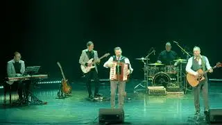 DZIMTĀS MĀJAS /Artis Šimpermanis/ MC Orķestris/ Māris Blāze/ LIVE