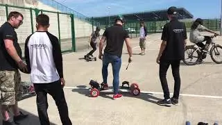 Electric skateboard