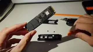 Removing the Heatsink from a Samsung 990 Pro