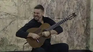 Amazing guitar performance... Moscow Metro !