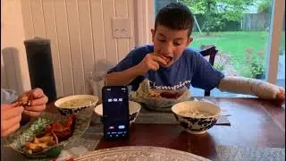 Fastest chicken wings WingStop and noodle eating challenge - En hızlı tavuk kanat yeme yarışması