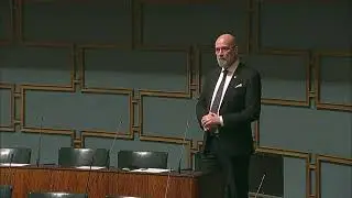 Mauri Peltokangas persut saan olla yksi niistä, joka painaa  vihreää nappia isänmaan puolesta.