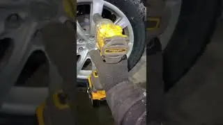 Dewalt dcf 922 перестает крутить, кто нибудь что нибудь может знает что за хрен ?
