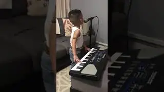 Jax performing Queen
