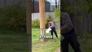 Never do this if you're facing a tiger 😳