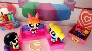 Celebra el día del amor y la amistad con las Chicas  💝 | Historias con juguetes