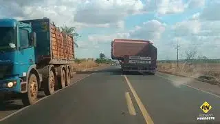 Carga lateral excedente perigo na rodovia