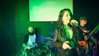 Boys Don't Cry - Cover by Elektra Pop
