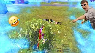 TROLLING SNAKE IN ERANGEL 😂😇 PUBG Mobile