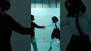 razones por que no lo hago.  1.no hay con quién.       2.litralmente Soy un tronco