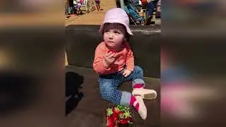 Это Израиль. Полуниця!