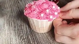 Как открыть капкейк правильно )