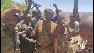 القائد البرهان ينتفقد جنوده