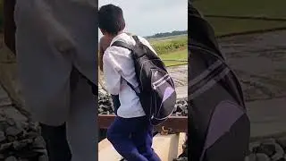 The boy was saved by the guard's reluctance #viral #railway #reels