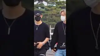 1 sugar daddy & 1 bujang #baekhyun #chen #exo #exol #airport #kpop
