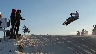 Соревнование по мотокроссу 