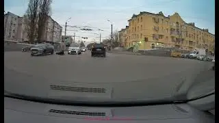 Водій самокату впав на перехресті просп. Слобожанський та вул. Калинова 29 января 2024 г.