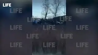 Под Владимиром с рельсов сошёл состав с мазутом, погиб обходчик путей — фото и видео