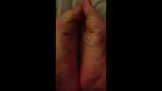 Sexy feet if you want to skype to see my feet leave your skype below ( im a guy)