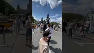 Воробьевы горы. Выставка ретро автомобилей.