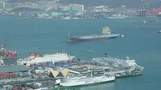 В Южной Корее Русское судно протаранило мост
