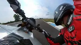 Aprilia Tuono V4 1100 Factory - Circuit de Bresse: 1min34