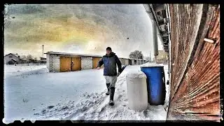 Чищу снег. Зима. Рождество. Жизнь в деревне. Влог. Влад TV.