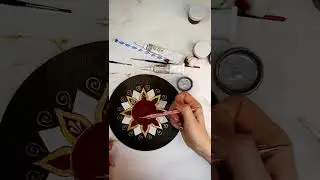 Точечная роспись деревянного панно