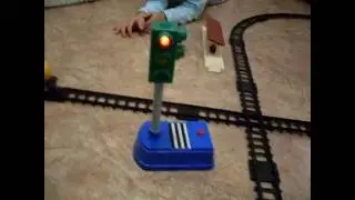 Супер паровоз. Распаковка и тест- драйв.  Дымит, светится, звучит  Super locomotive