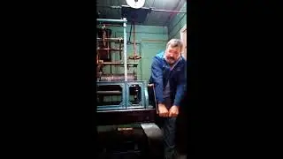 На часовой башне Киевского вокзала