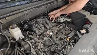 Toyota Kluger 2GRFKS spark plug replacement