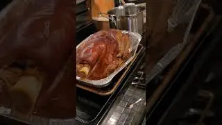 MY FAVORITE HOLIDAY FOOD : CRISPY PATA #ytshorts #yt