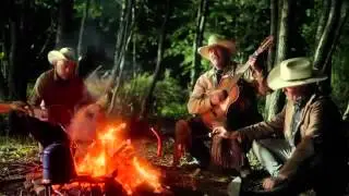 EXPEDIA GUITAR AND THE CAMP FIRE