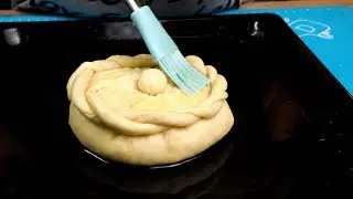 Горшочки из теста, с начинкой из мяса и картофеля.