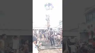 Panjat pinang seru banget