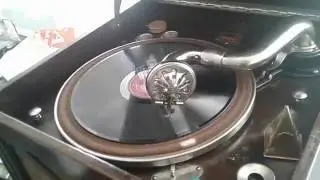 Sabite Tur Gülerman - Akşam Yine Gölgenle Sabah Etti Bu Gönlüm ( Orjinal Plak Kayıt )