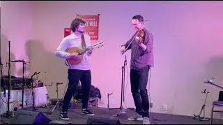 "Desvairada" - Ian Coury (Bandolim) and Jason Anick (Violin)