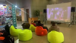 Новогодние фильмы на железнодорожном вокзале Тюмень могут посмотреть пассажиры в преддверии праздник