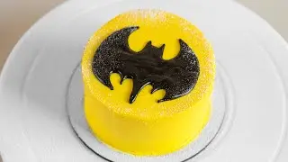 How I make a Halloween Bat Cake