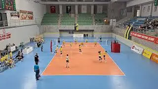 E.M. GÜNEŞ İSTANBUL - DEV ADIM KÜÇÜK KIZ VOLEYBOL MAÇI (1.SET)